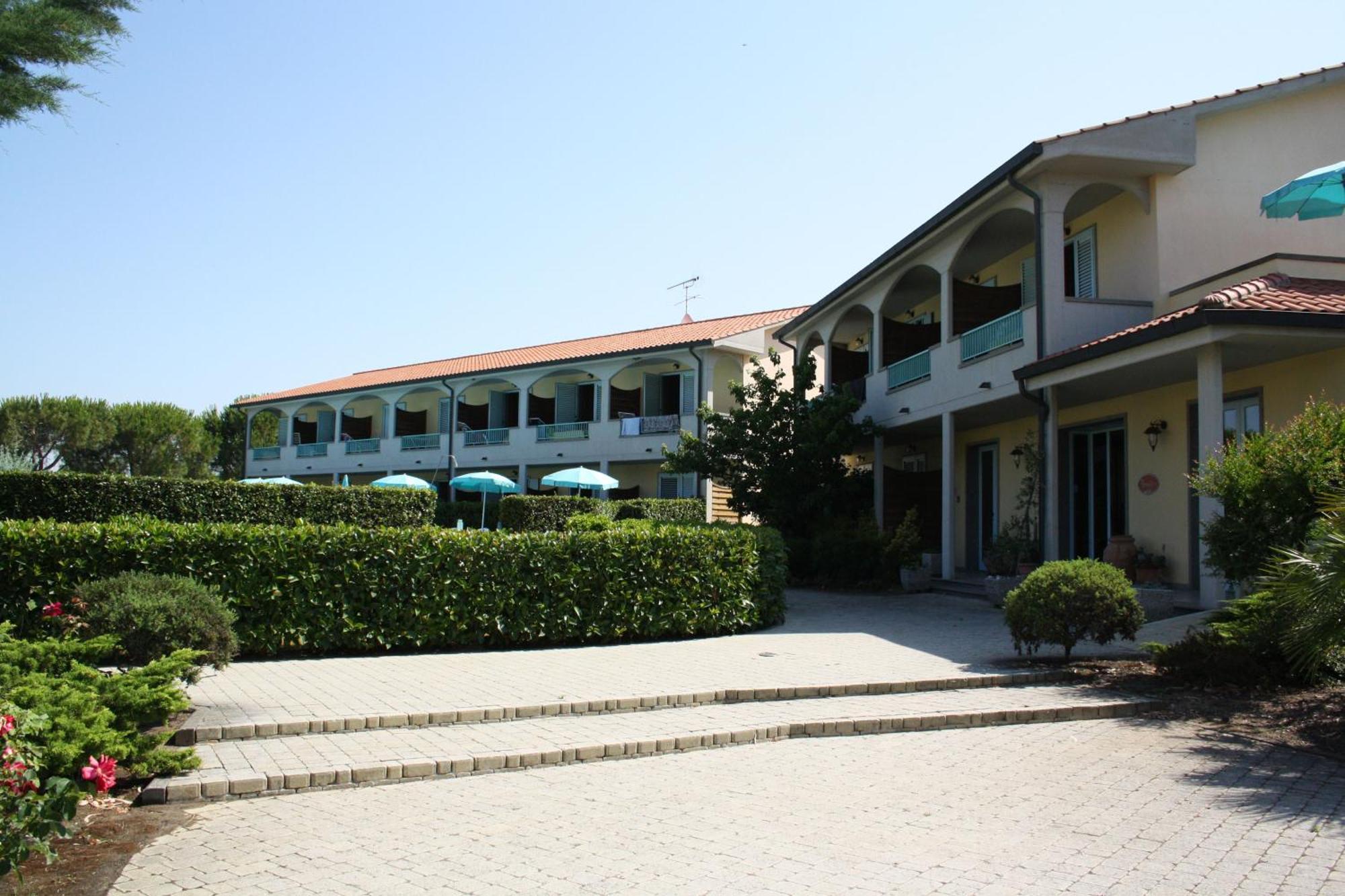 Hotel Residence La Ventola Вада Екстер'єр фото