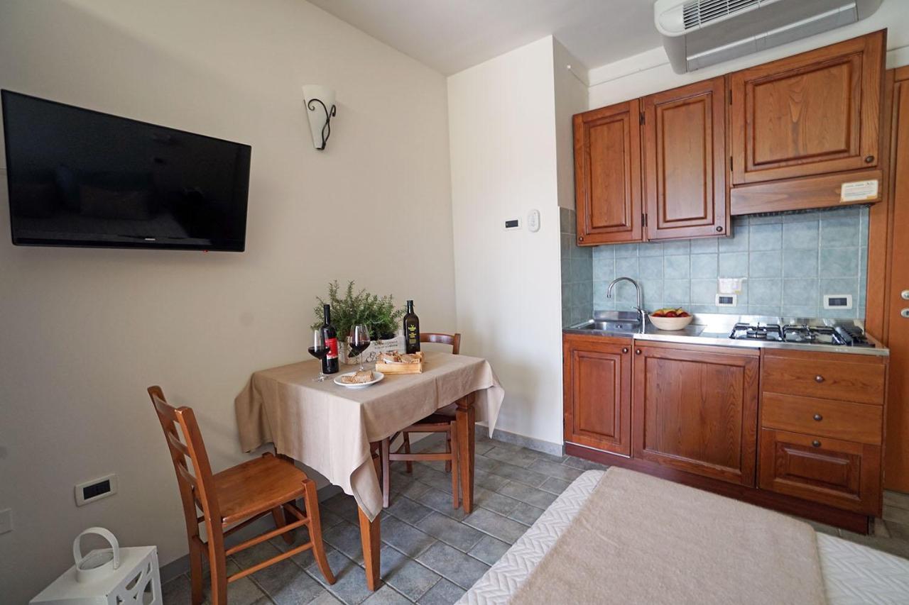 Hotel Residence La Ventola Вада Екстер'єр фото